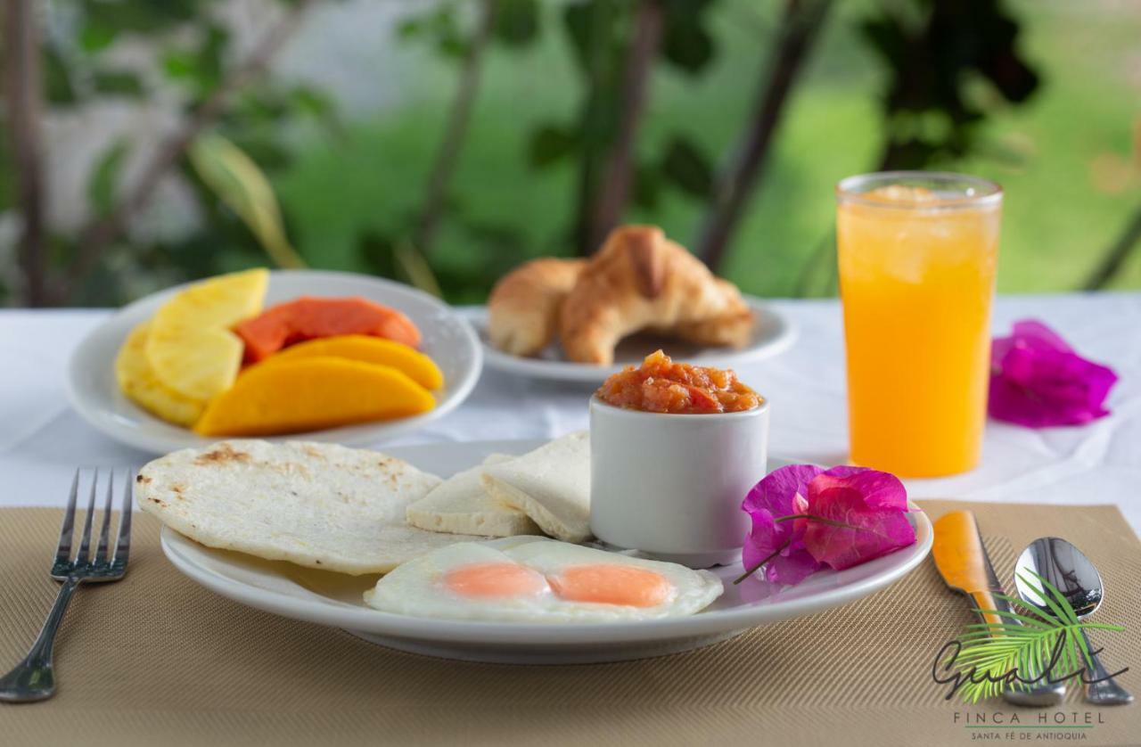 Finca Hotel Guali Santafe ซานตาเฟเดอันตีโอเกีย ภายนอก รูปภาพ