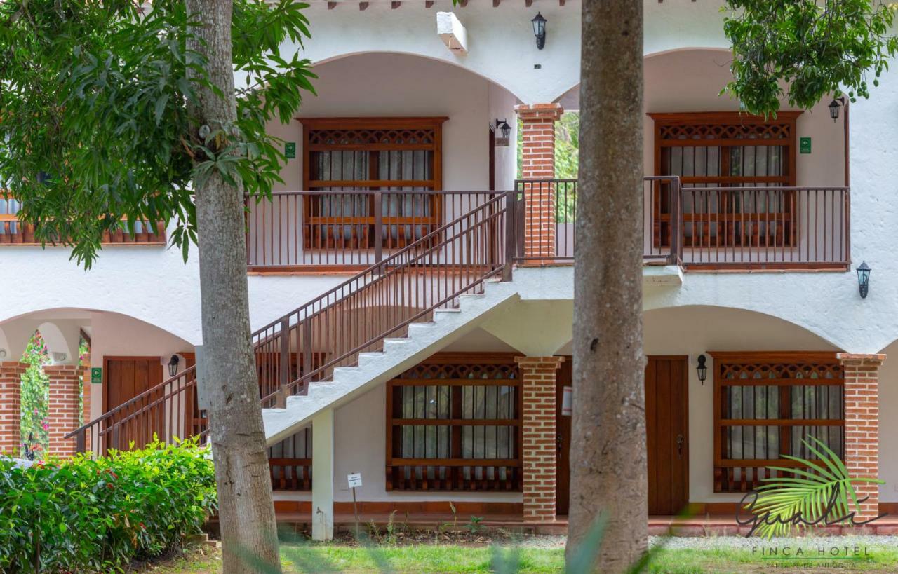 Finca Hotel Guali Santafe ซานตาเฟเดอันตีโอเกีย ภายนอก รูปภาพ